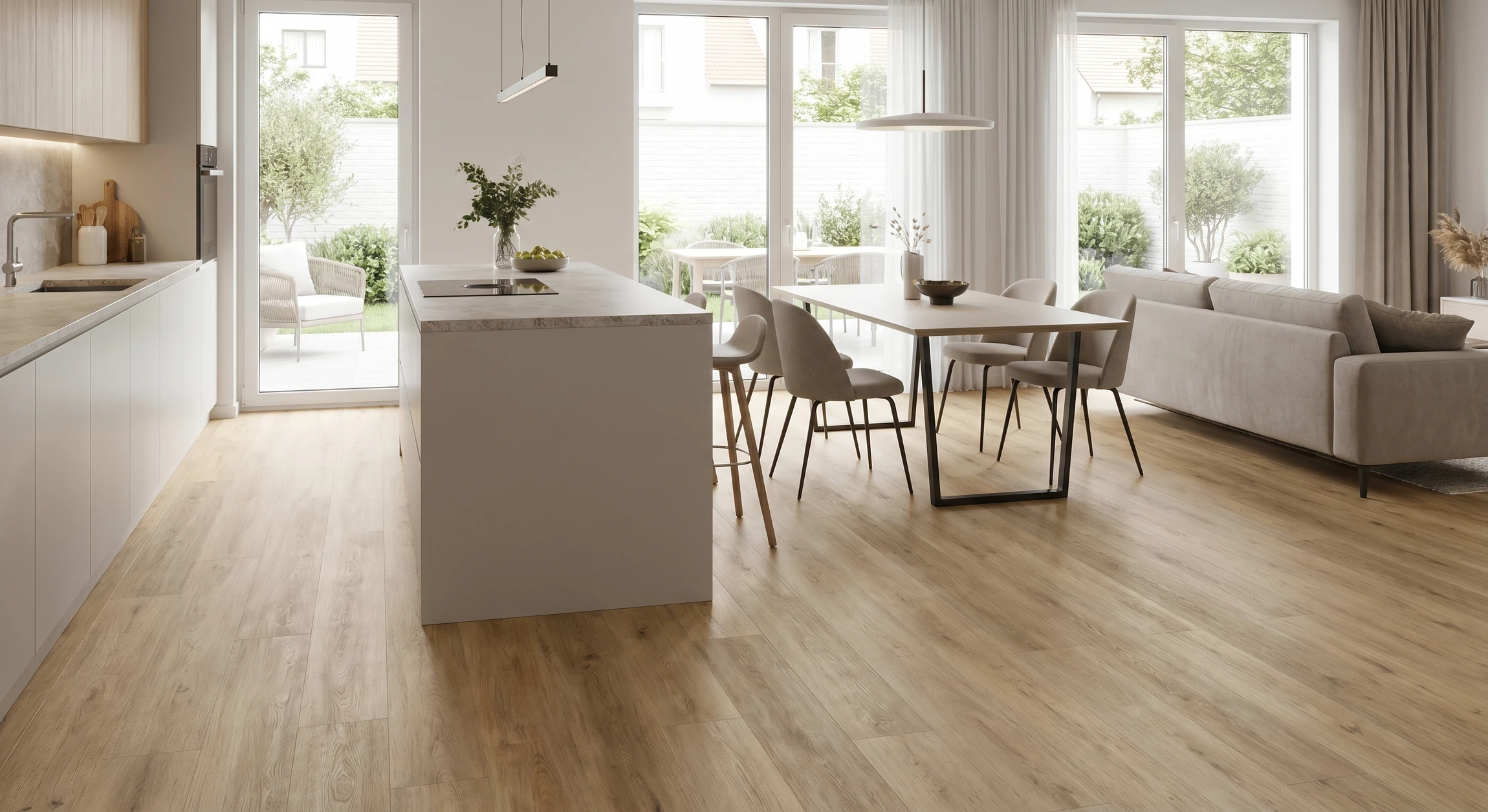 Photographie d'intérieur résidentiel moderne montrant un sol souple (vinyle ou PVC) de qualité posé dans une pièce de vie (cuisine, salon ou chambre). Le revêtement doit être clairement visible, présentant une finition réaliste (imitation parquet, béton, carrelage ou effet minéral selon le style). L'image doit montrer l'harmonie entre le sol et le reste de la pièce (murs, mobilier discret), mettant en avant la qualité, l'esthétique et l'adaptabilité du sol souple aux différents espaces de vie.